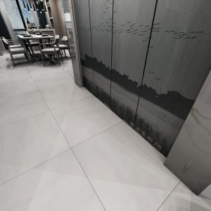 سرامیک دانته طوسی مات 80*80 آرین مناسب برای کف ساختمان و فروشگاه